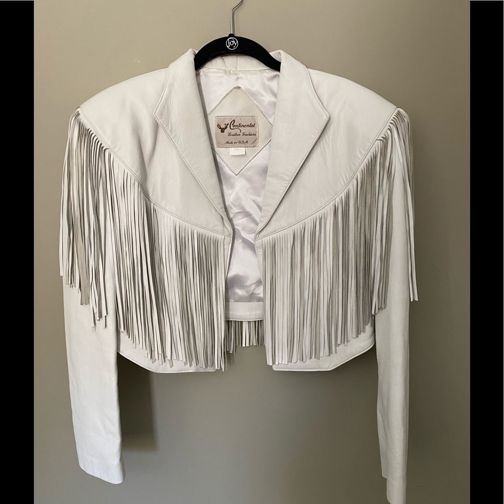 Amazing vintage white/bone leather jacket w/fringe